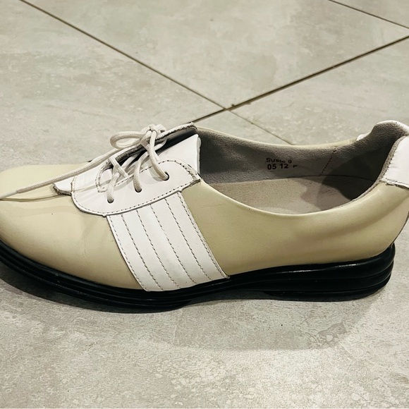 Sandbaggers Susie Almond golf shoes - Picture 2 of 9